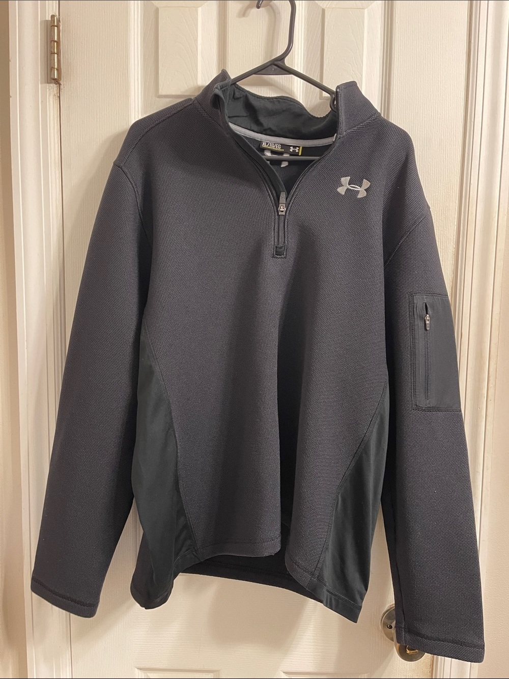 Under Armour Men's Black Quarter-Zip Hoodie Sweatshirt